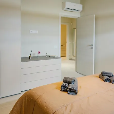 Maria Vittoria - Apartment
